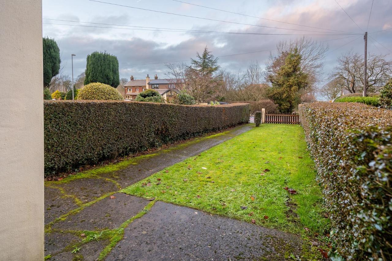 Wrea Cottage, 2 Bedrooms Wifi & Parking Near Ribby Hall Wrea Green Exteriör bild